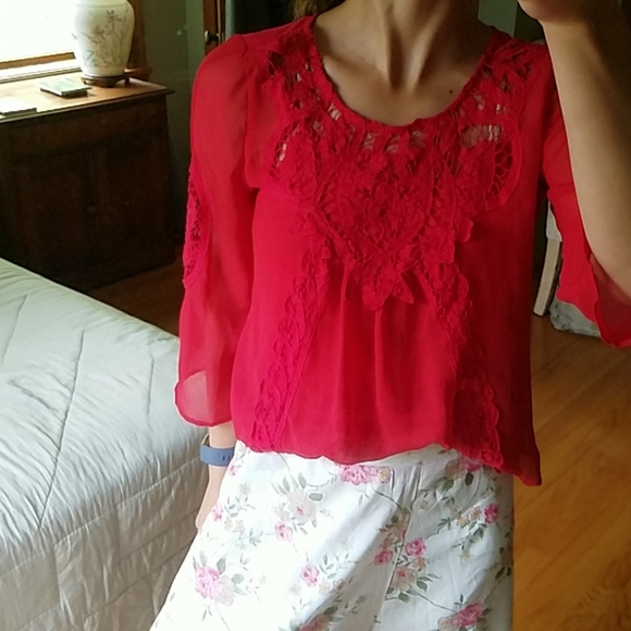 Red Bell Sleeved Lace Chiffon Blouse - Picture 4 of 8